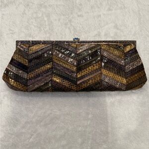 Exquisite KOTUR Reptile Texture Clutch